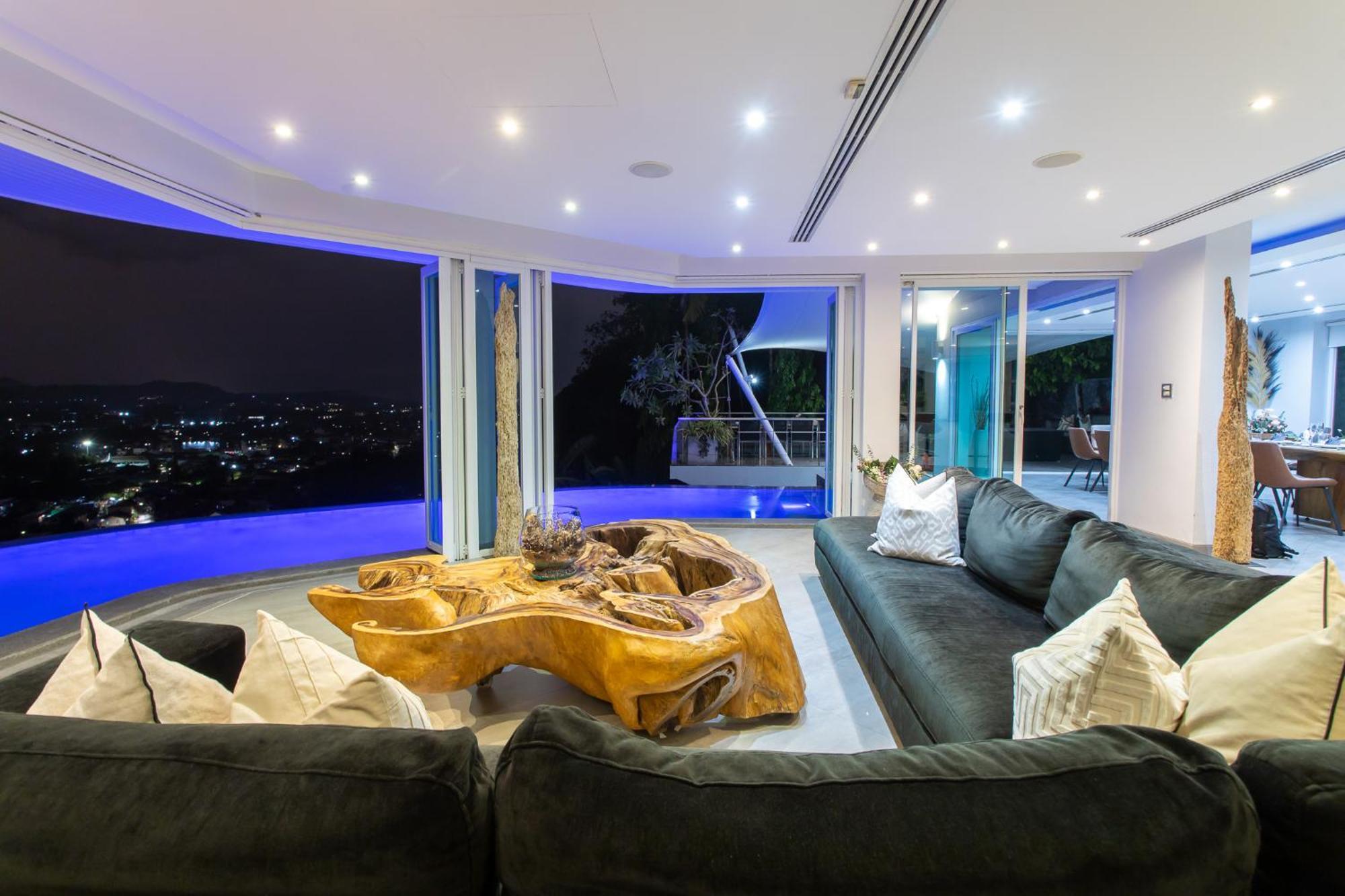 Villa Beyond 9 Bedroom Fully Staffed Seaview
