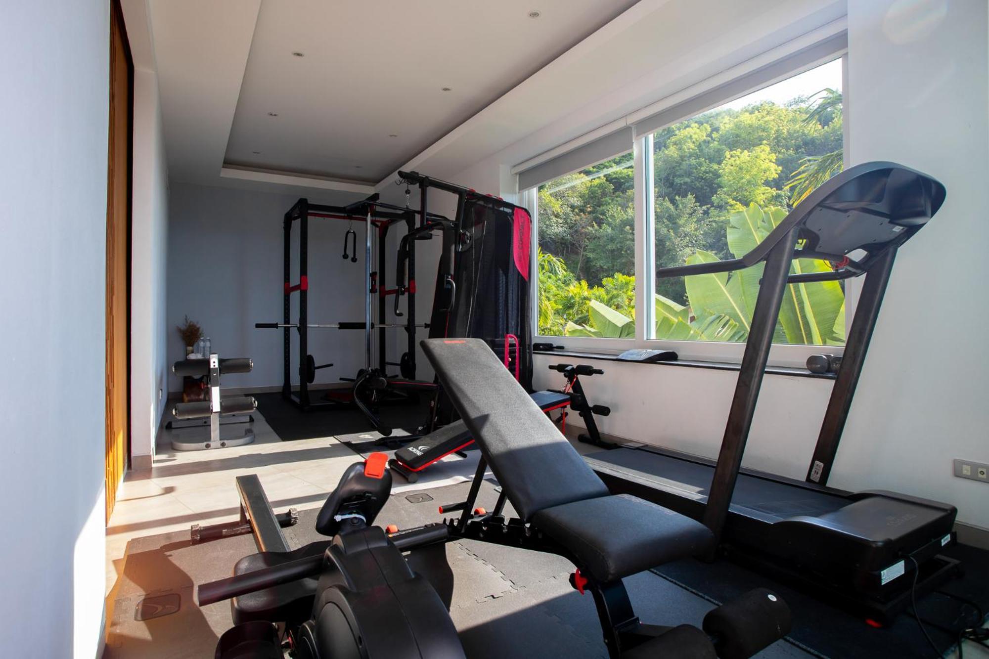 Beyond 9 Bedroom Fully Staffed Seaview Bang Tao Beach (Phuket)