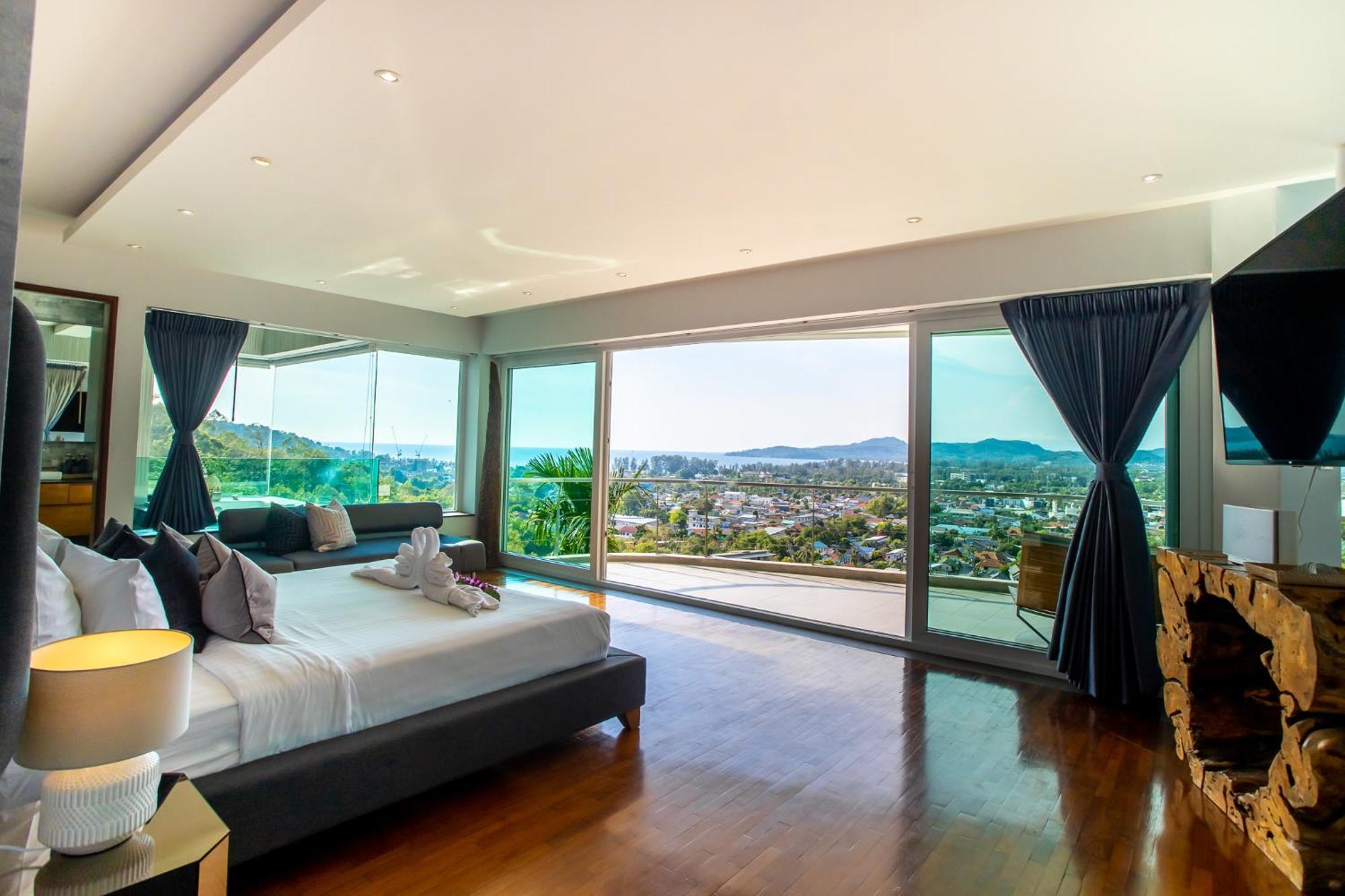 Villa Beyond 9 Bedroom Fully Staffed Seaview Bang Tao Beach (Phuket)