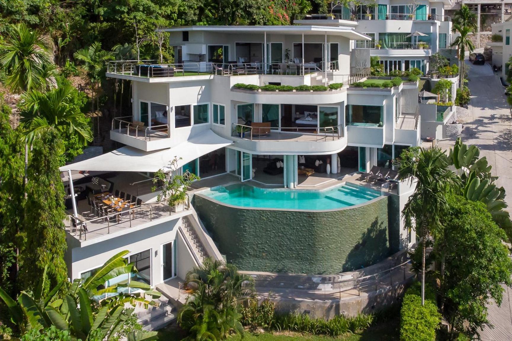 Beyond 9 Bedroom Fully Staffed Seaview Villa *