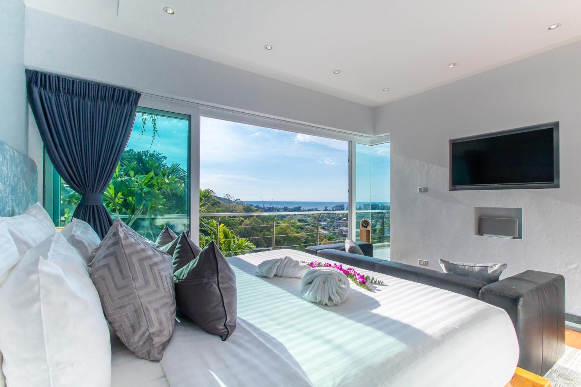 Villa Beyond 9 Bedroom Fully Staffed Seaview Bang Tao Beach (Phuket)