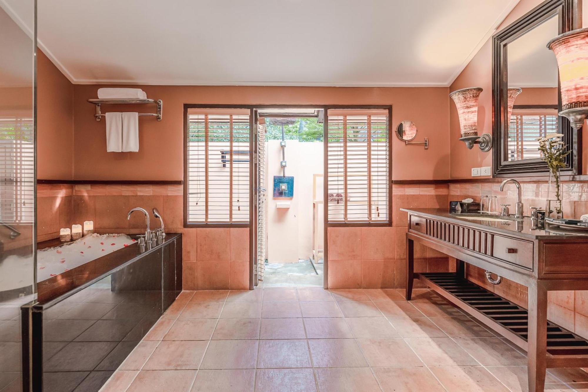 Paradox Phuket 5*