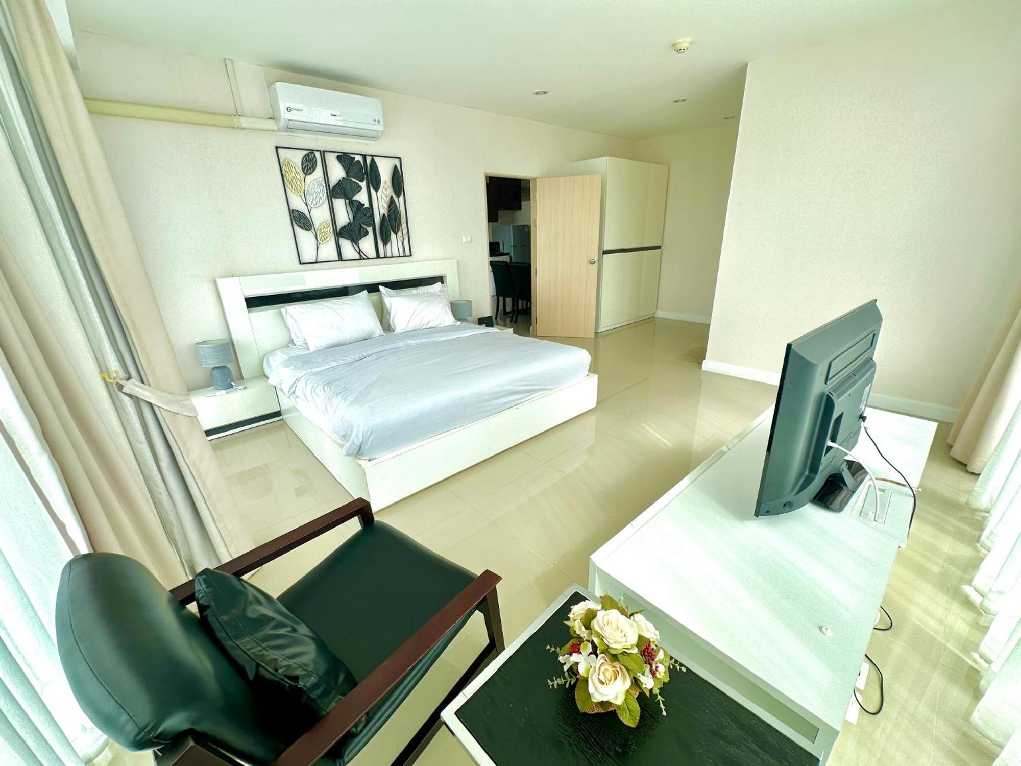 Chic Apartment