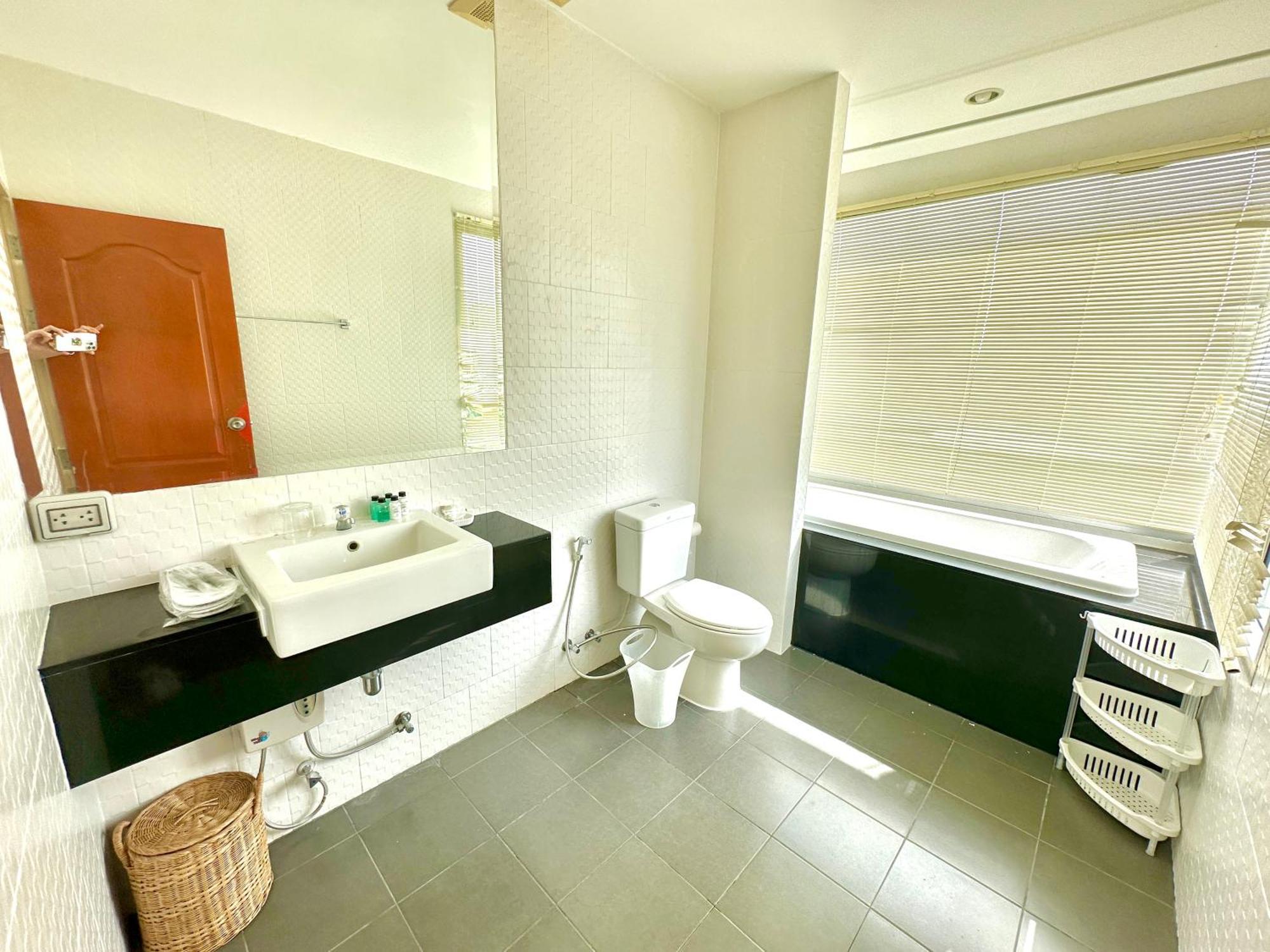 Chic Apartment Karon