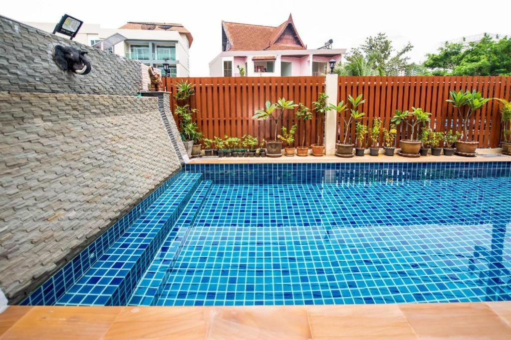 Oyo 343 Wanna Marine 2* Patong