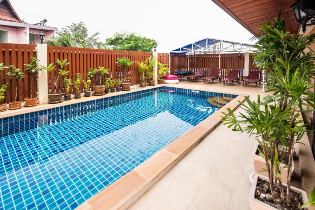 Hotel Oyo 343 Wanna Marine 2*