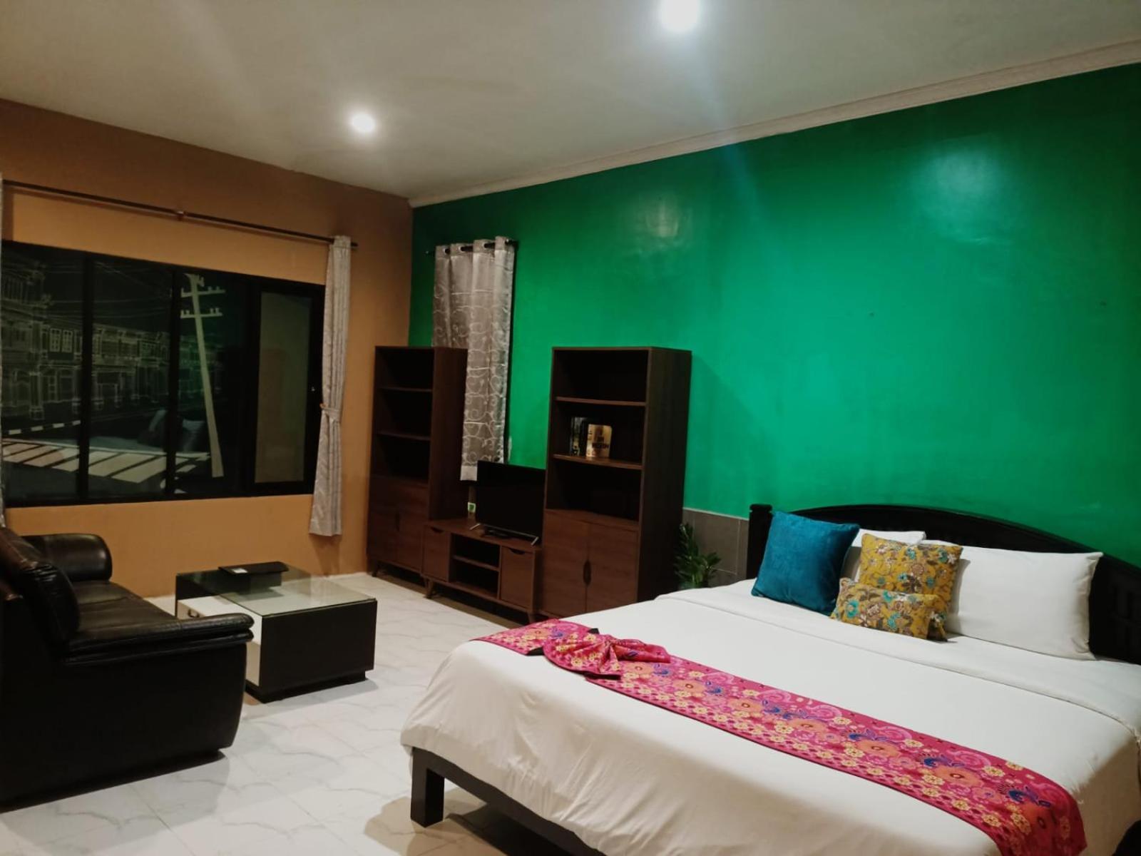 Phuket Siam - Sha Hotel