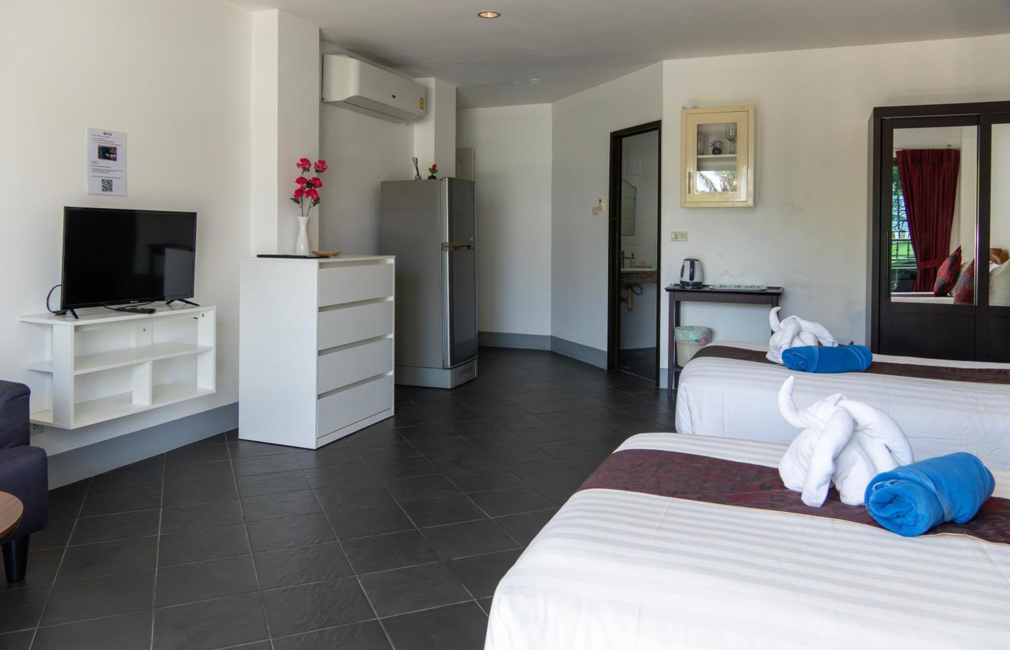 Deng's Hotel Kamala Beach