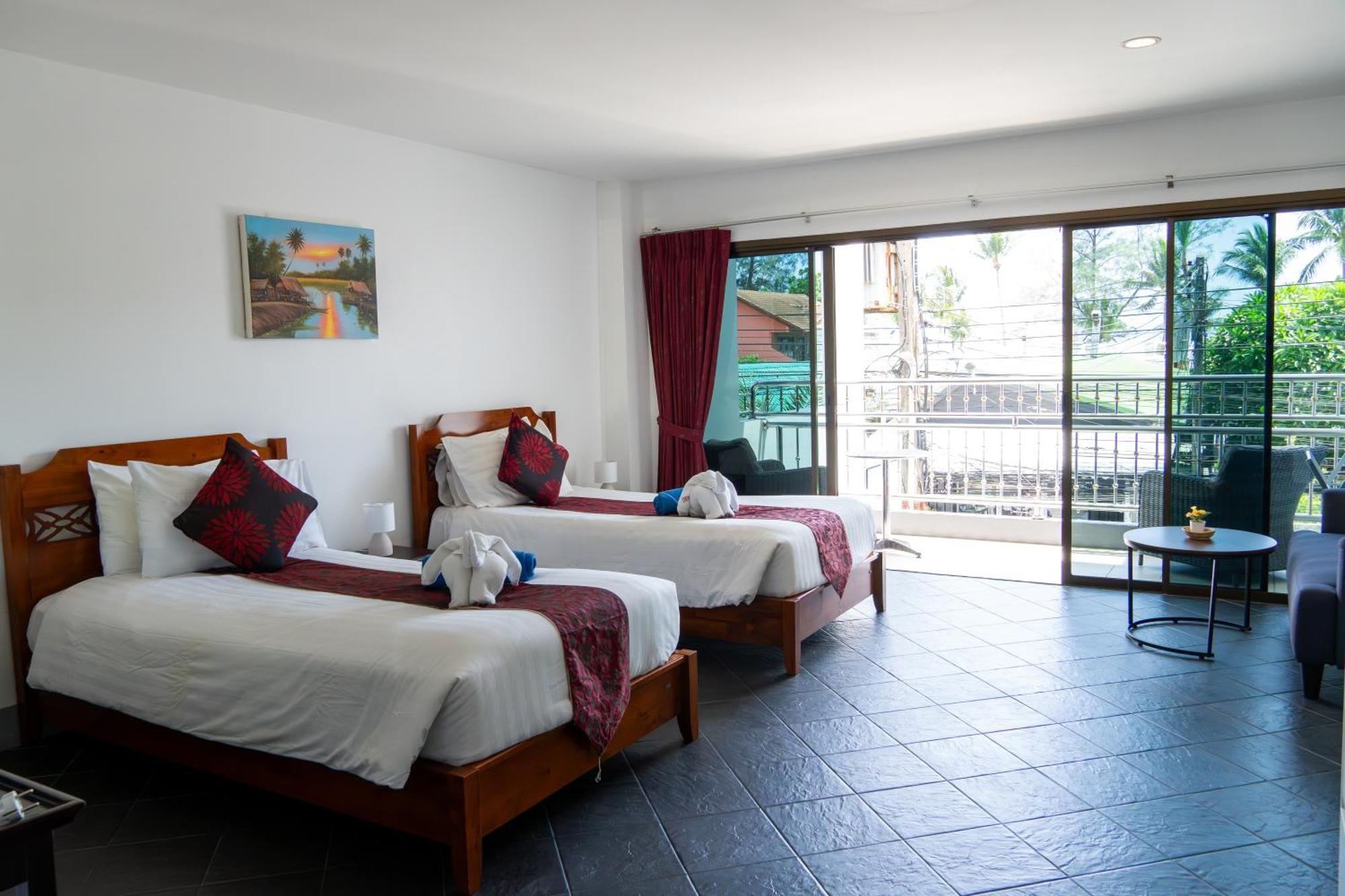 Hotel Deng's Kamala Beach
