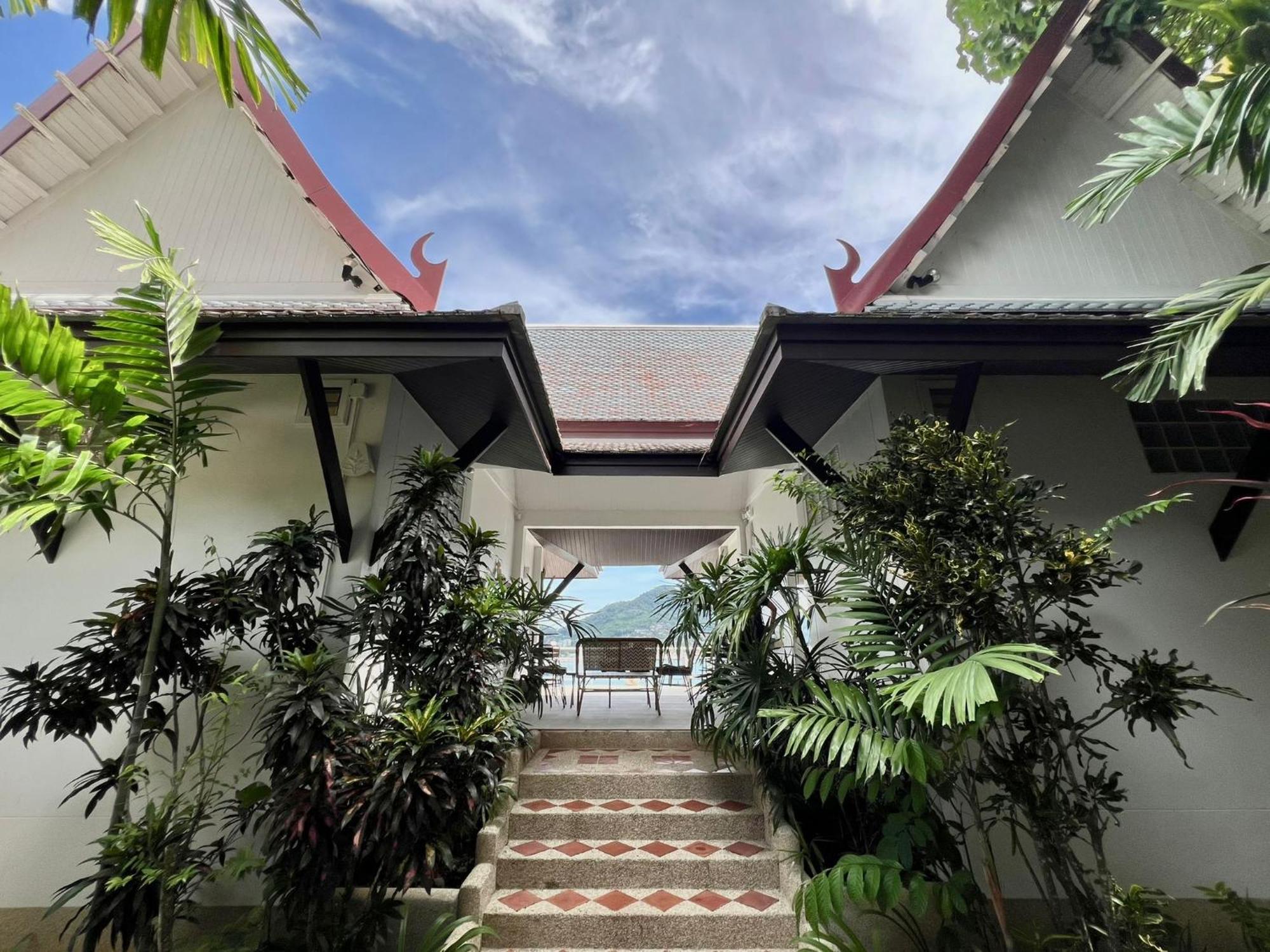 Moonlight Panorama Seaview House By Resava *