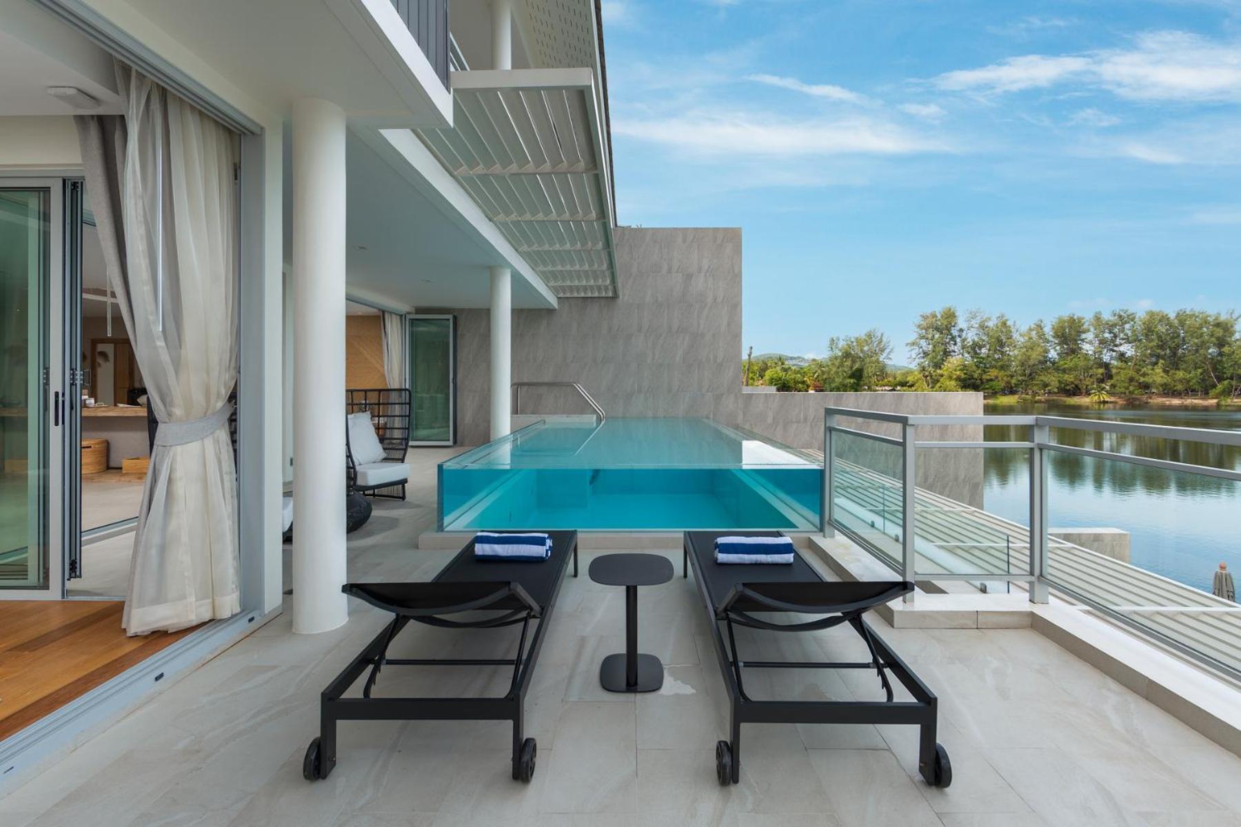 Beachfront Residences - Stunning Sea And View