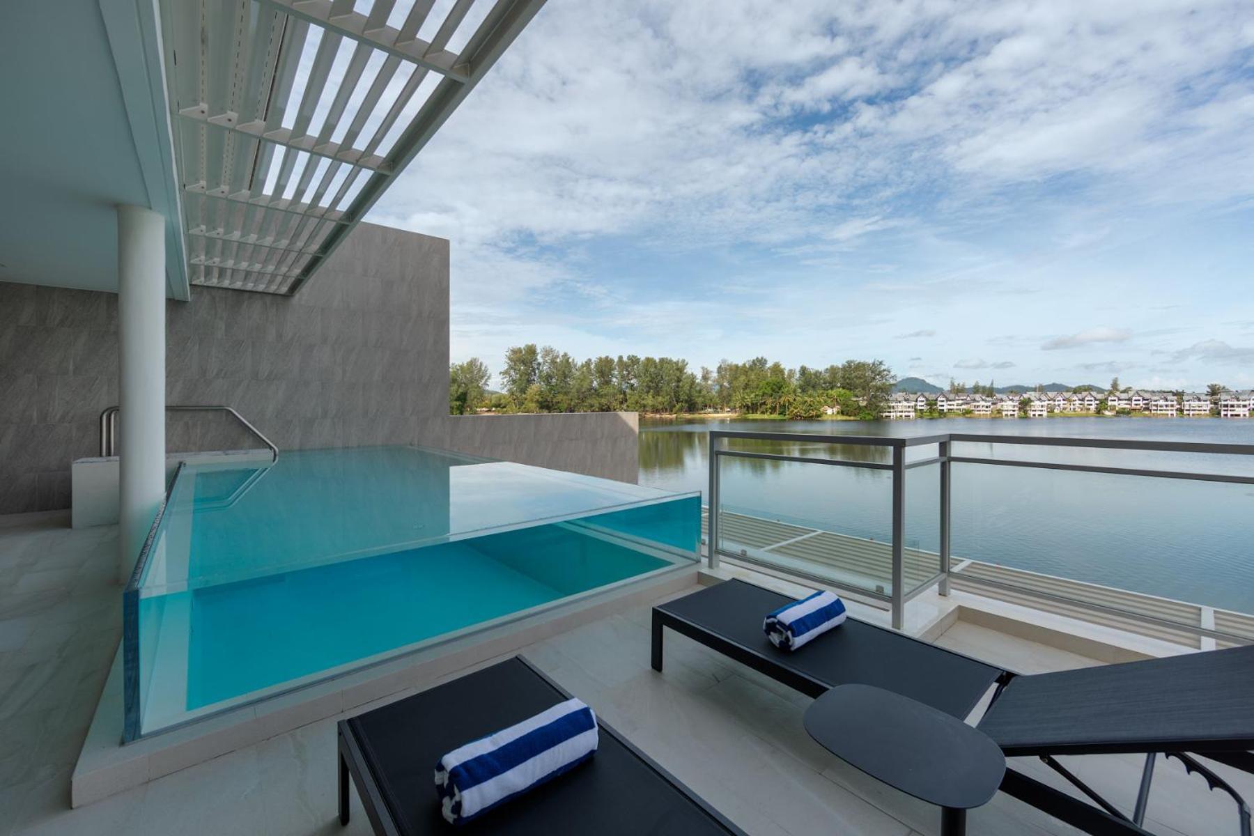 Beachfront Residences - Stunning Sea And View Apartamento Praia de Bang Tao