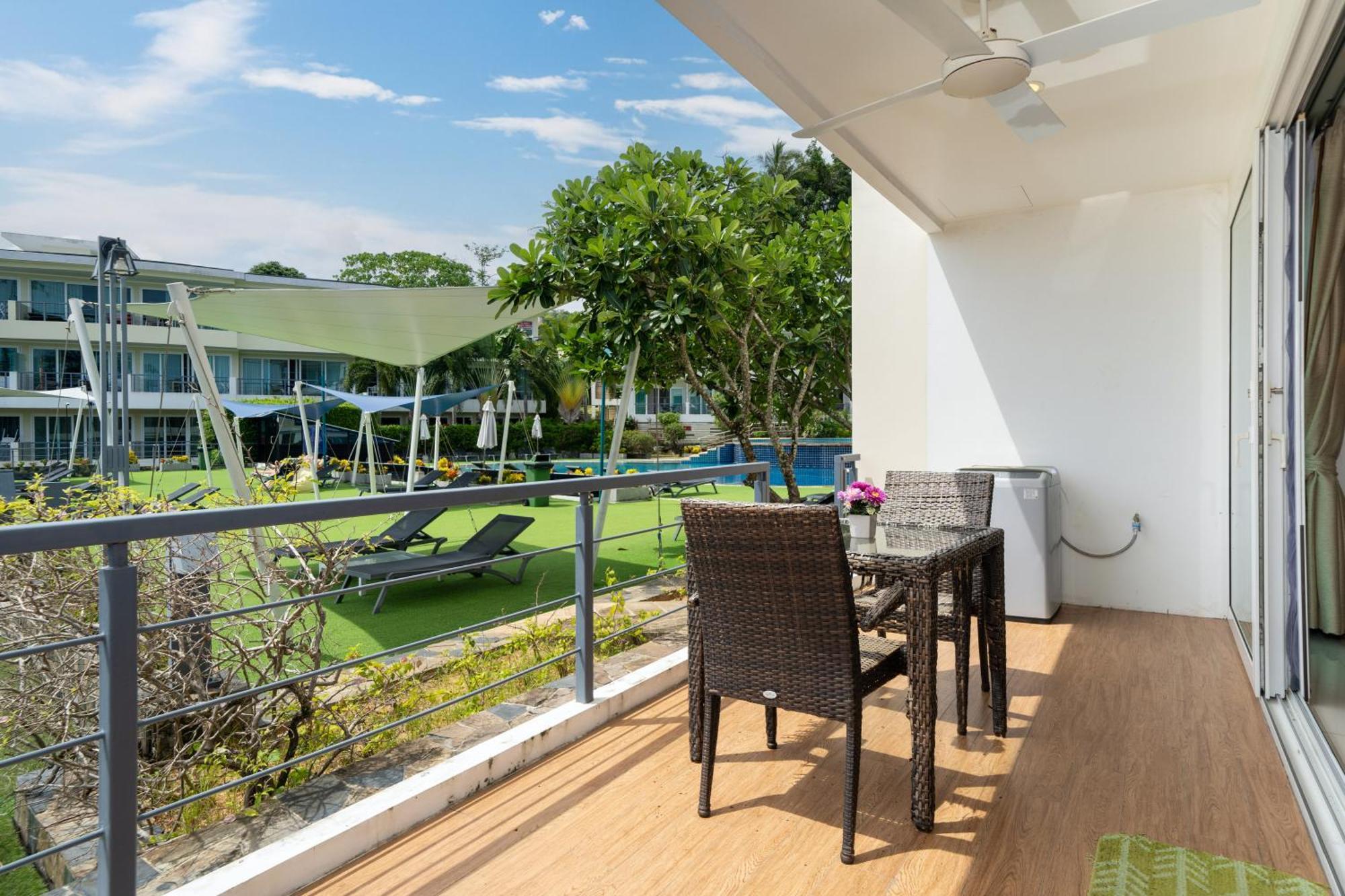 Sea View E106 With Pool Access In Karon Butterfly *