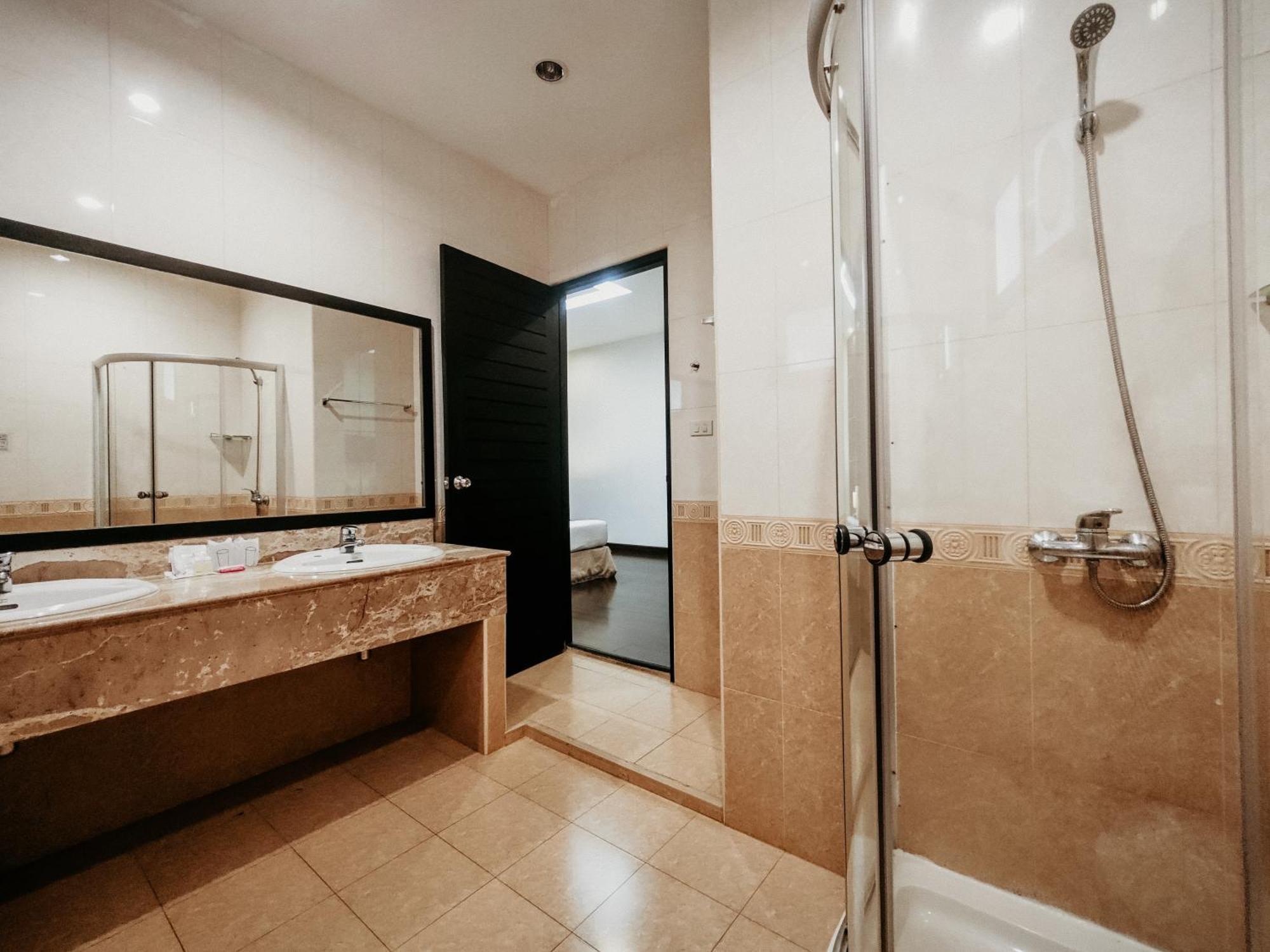 Grand House -sha 3*