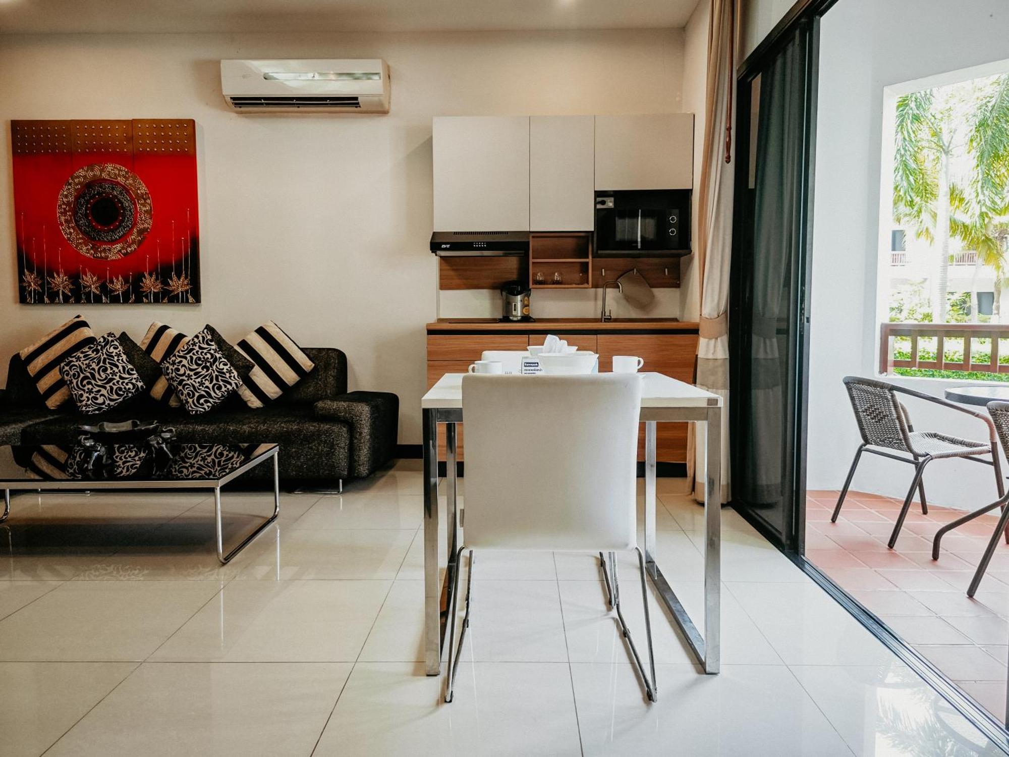Grand House -sha 3* Rawai