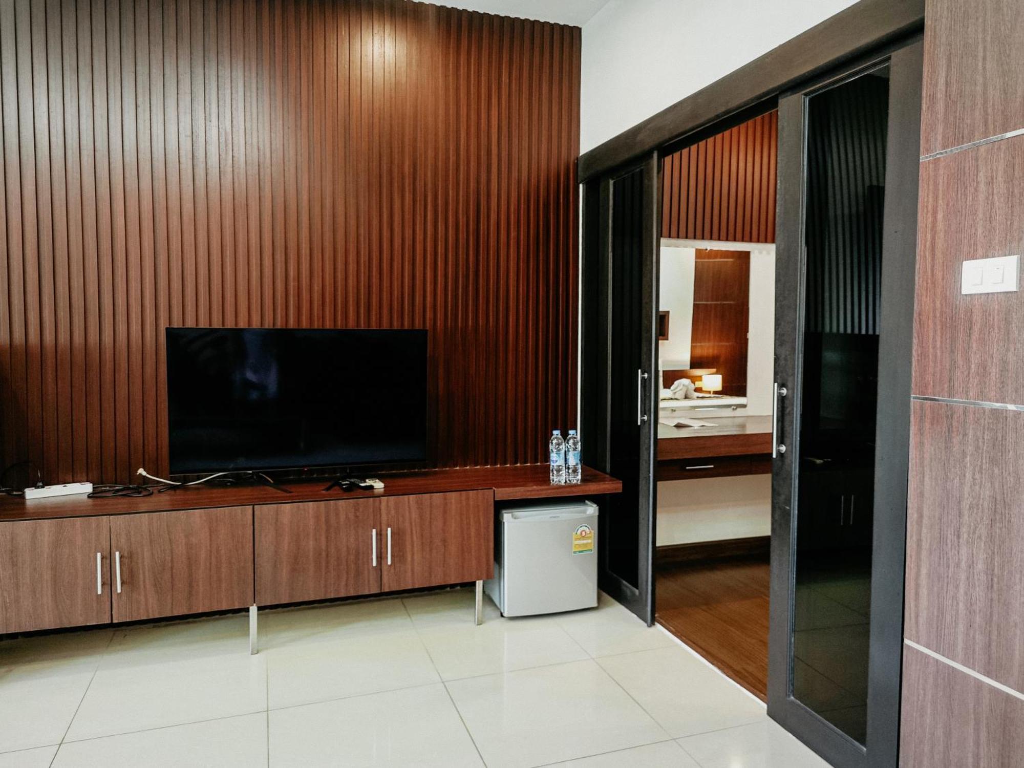 Grand House -sha Resort 3*