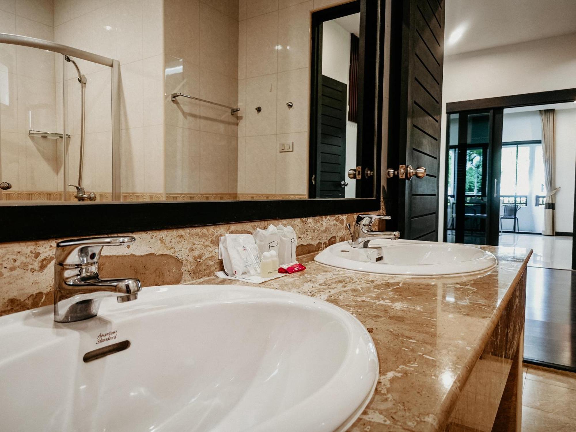 Grand House -sha Resort Rawai