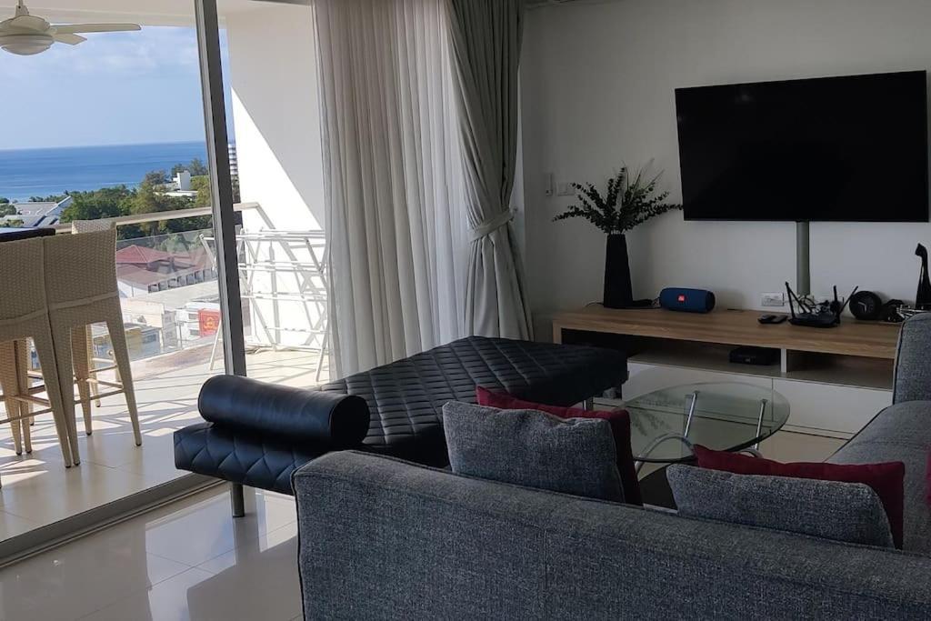 Sunset Plaza 2 Bedrooms Oceanview