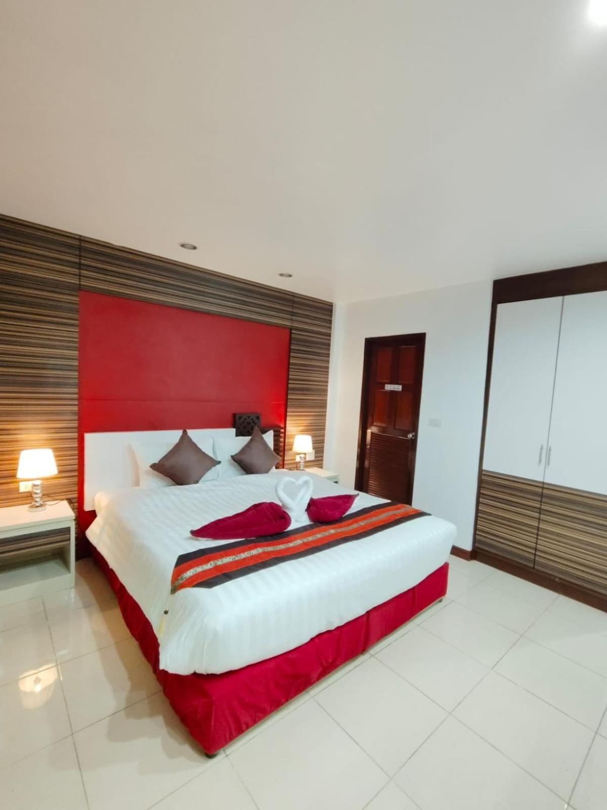Max Value Hotel Patong