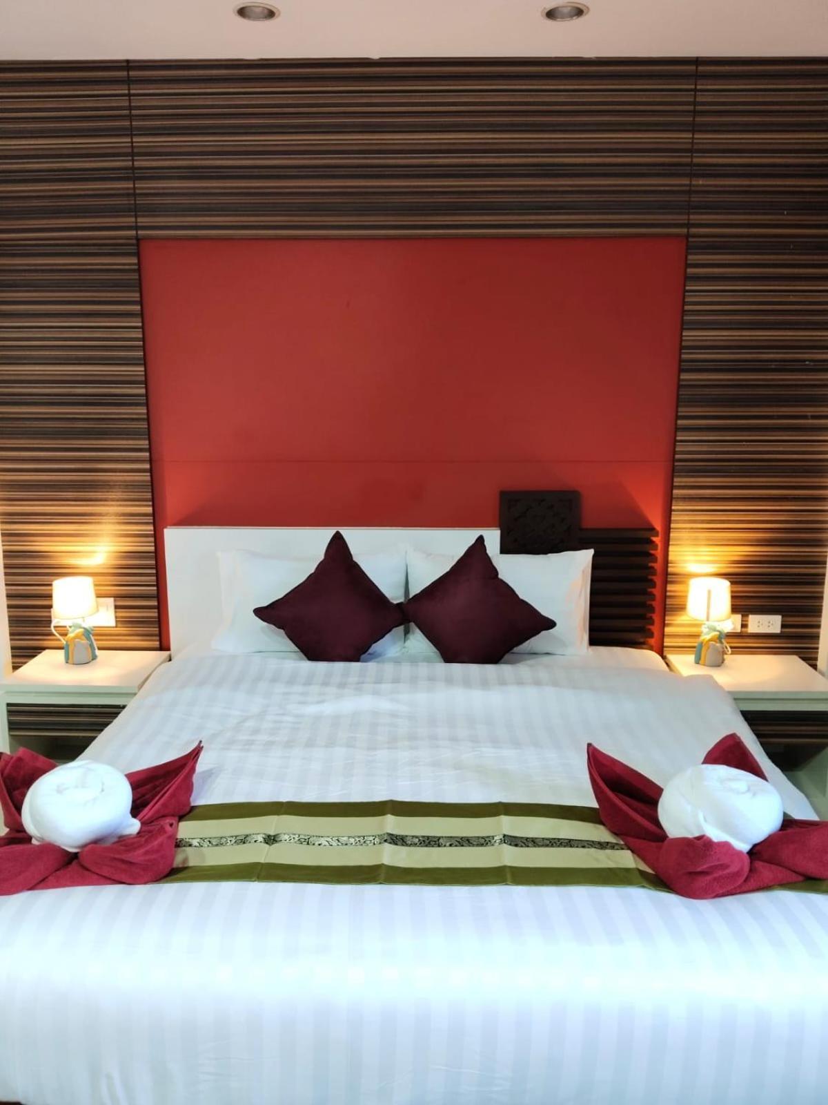 Max Value Hotel Patong