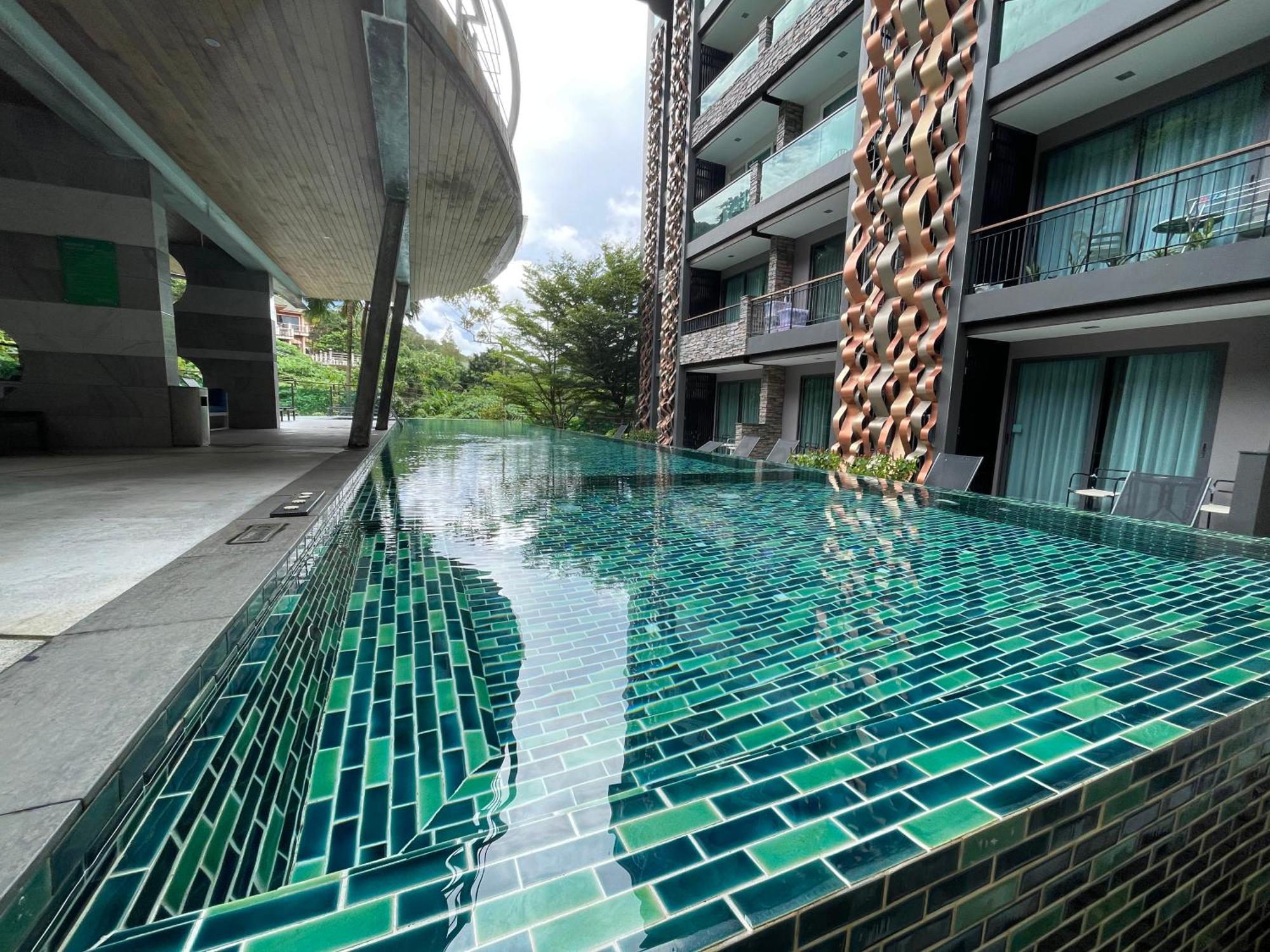Award Winning Emerald Terrace 1 Bed 4Th Floor Pool View By Psr Patong