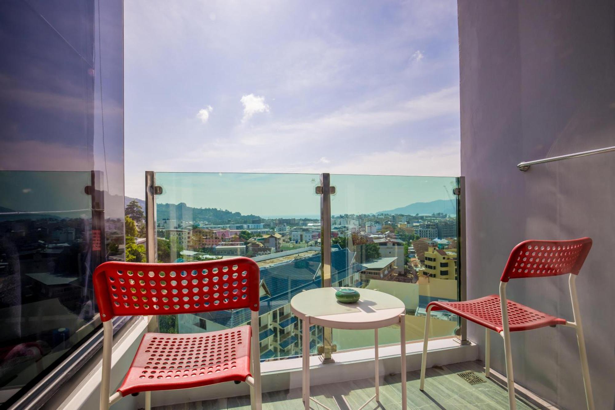 Hotel Kana Triple L Phuket普吉岛卡娜3l酒店