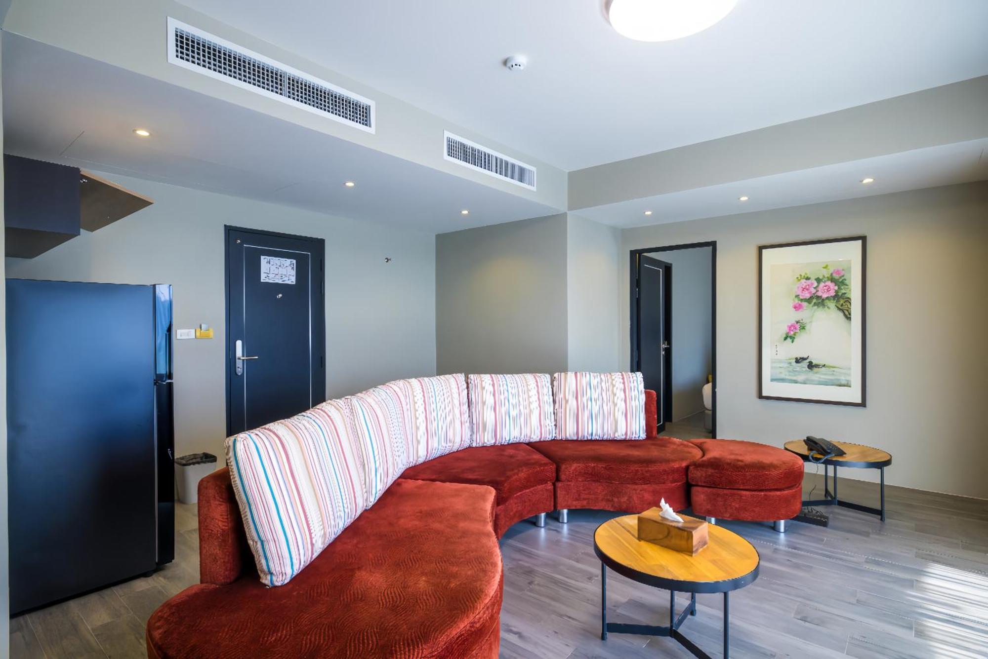 Kana Triple L Phuket普吉岛卡娜3l酒店 Hotel 4*