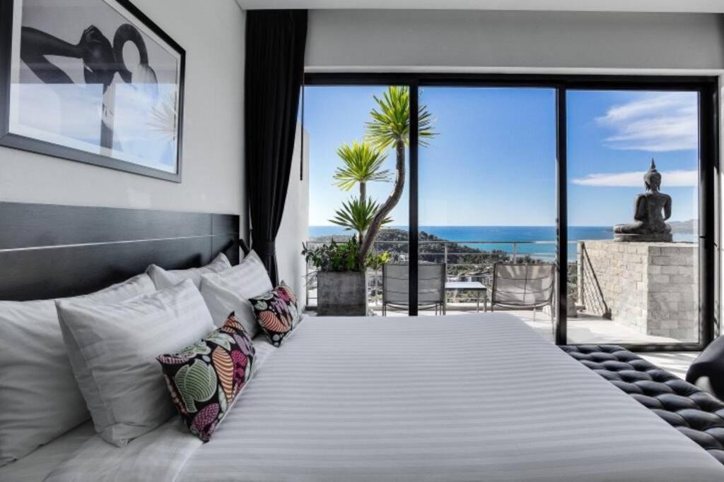 Amonteera Surin Beach (Phuket)
