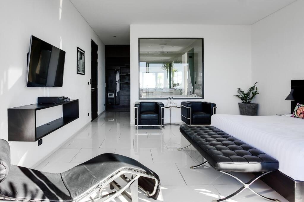 Villa Amonteera Surin Beach (Phuket)