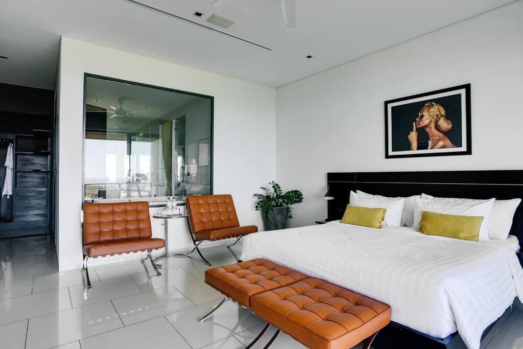 Amonteera Surin Beach (Phuket)
