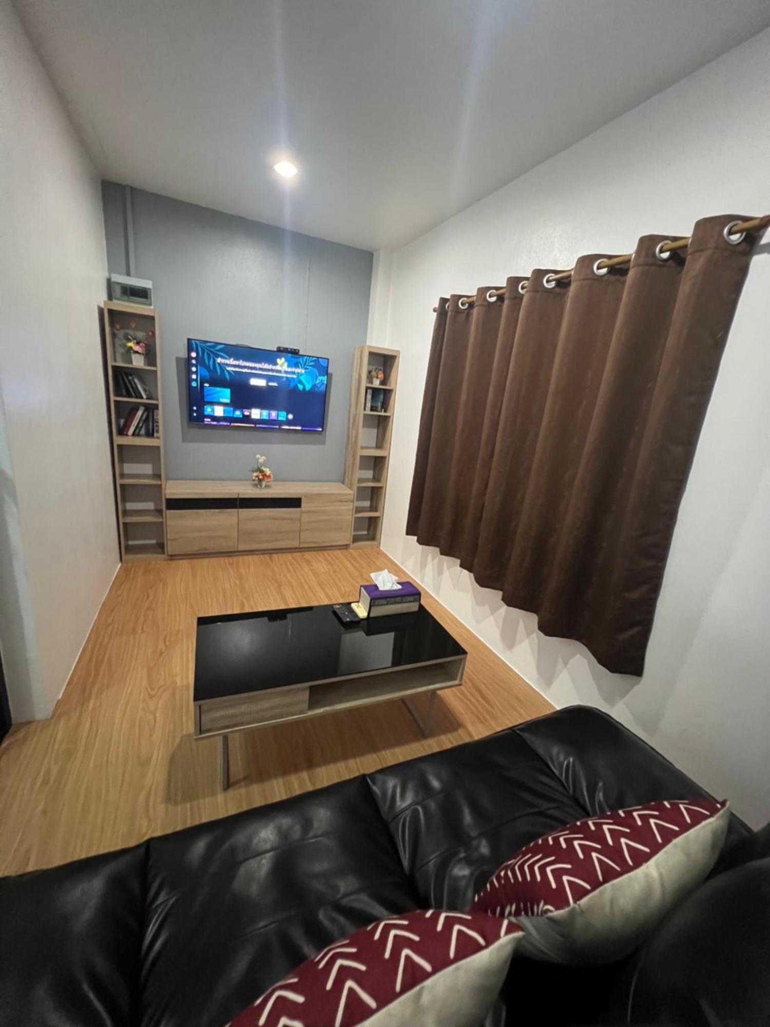 65 Pradit Guest house
