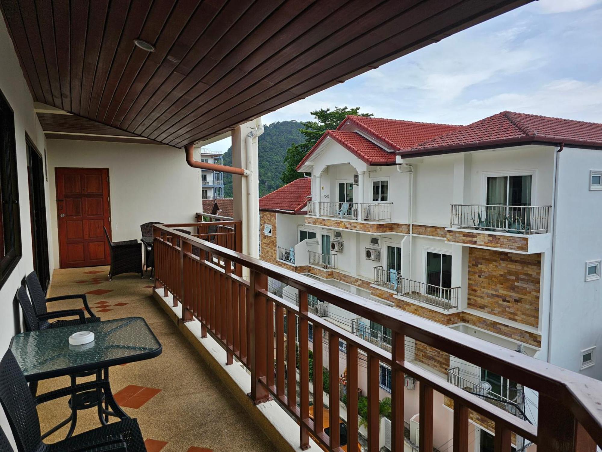 Apartment Sai Rougn Patong