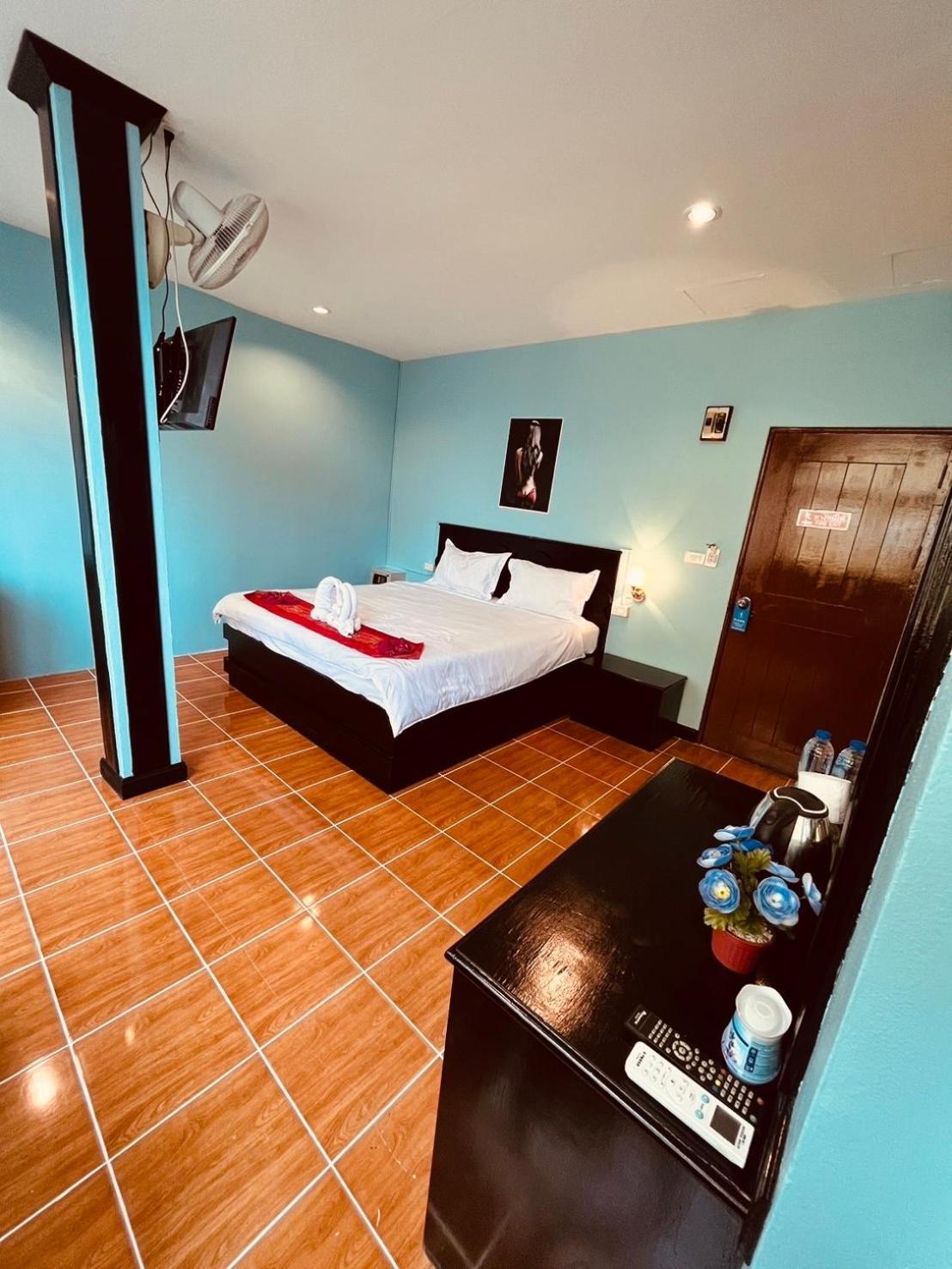 Centre Point Hotel 3*
