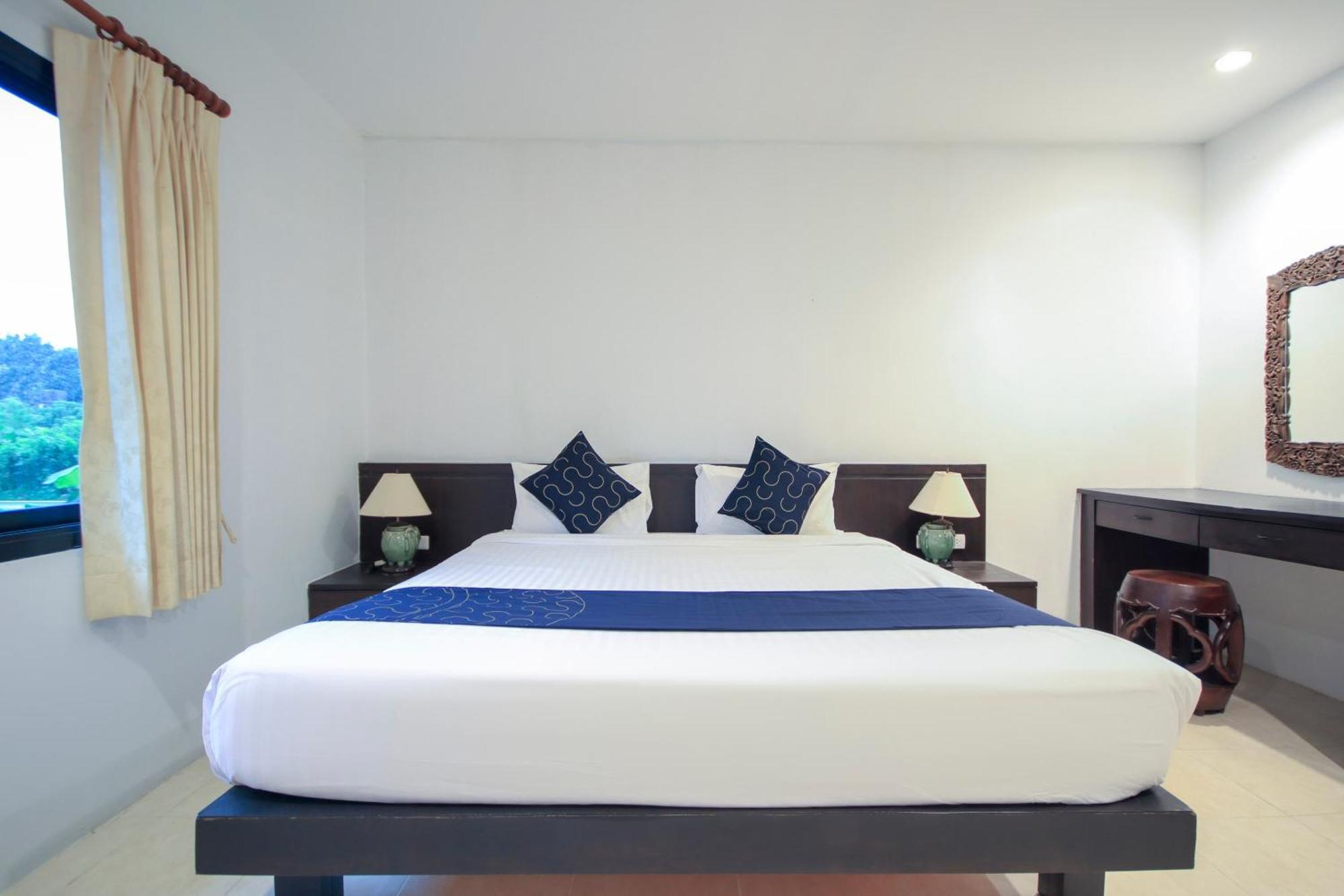Capital O75345 Praewa Naiyang Phuket Nai Yang