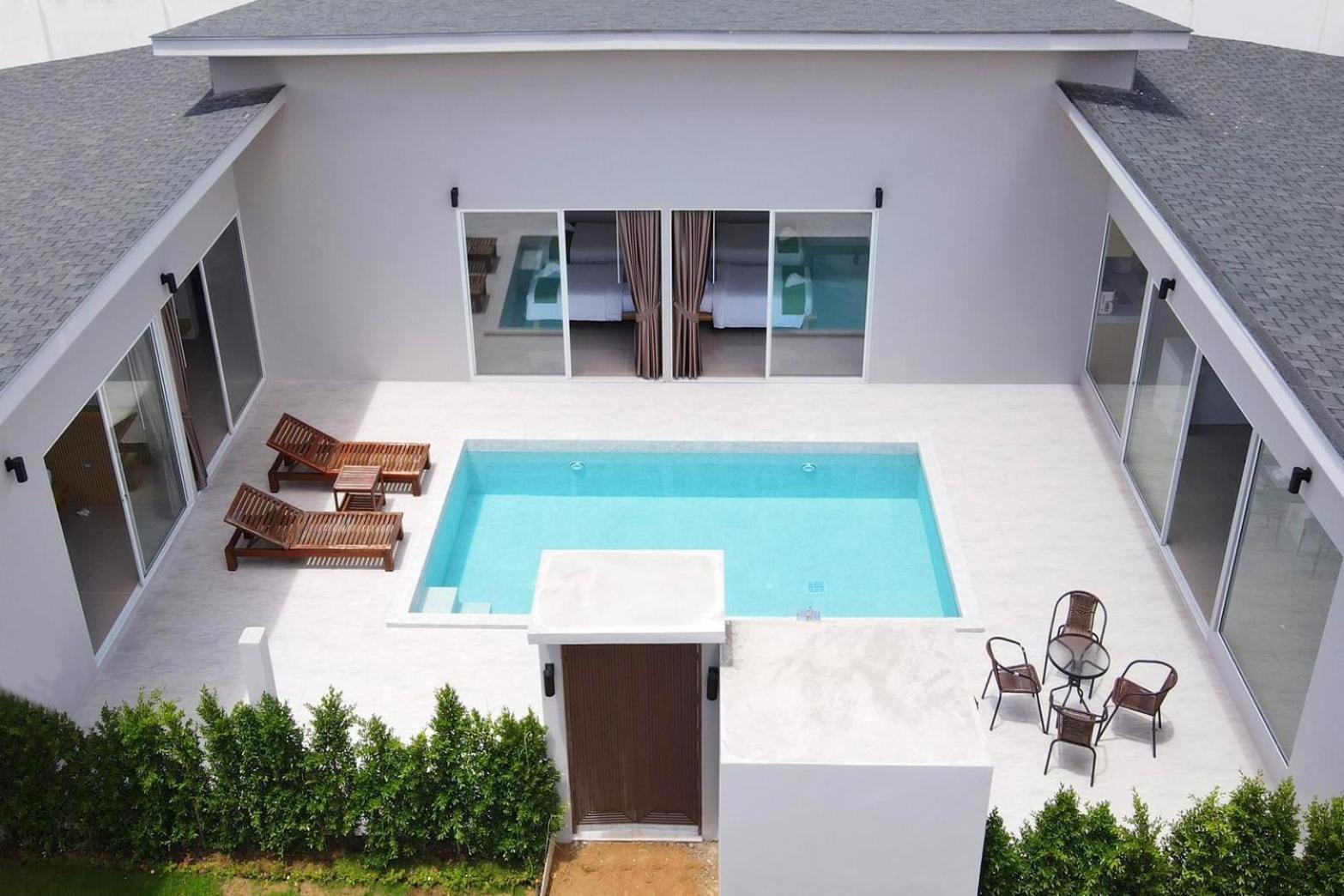 Andaman Time Beachside Pool 5* Chalong