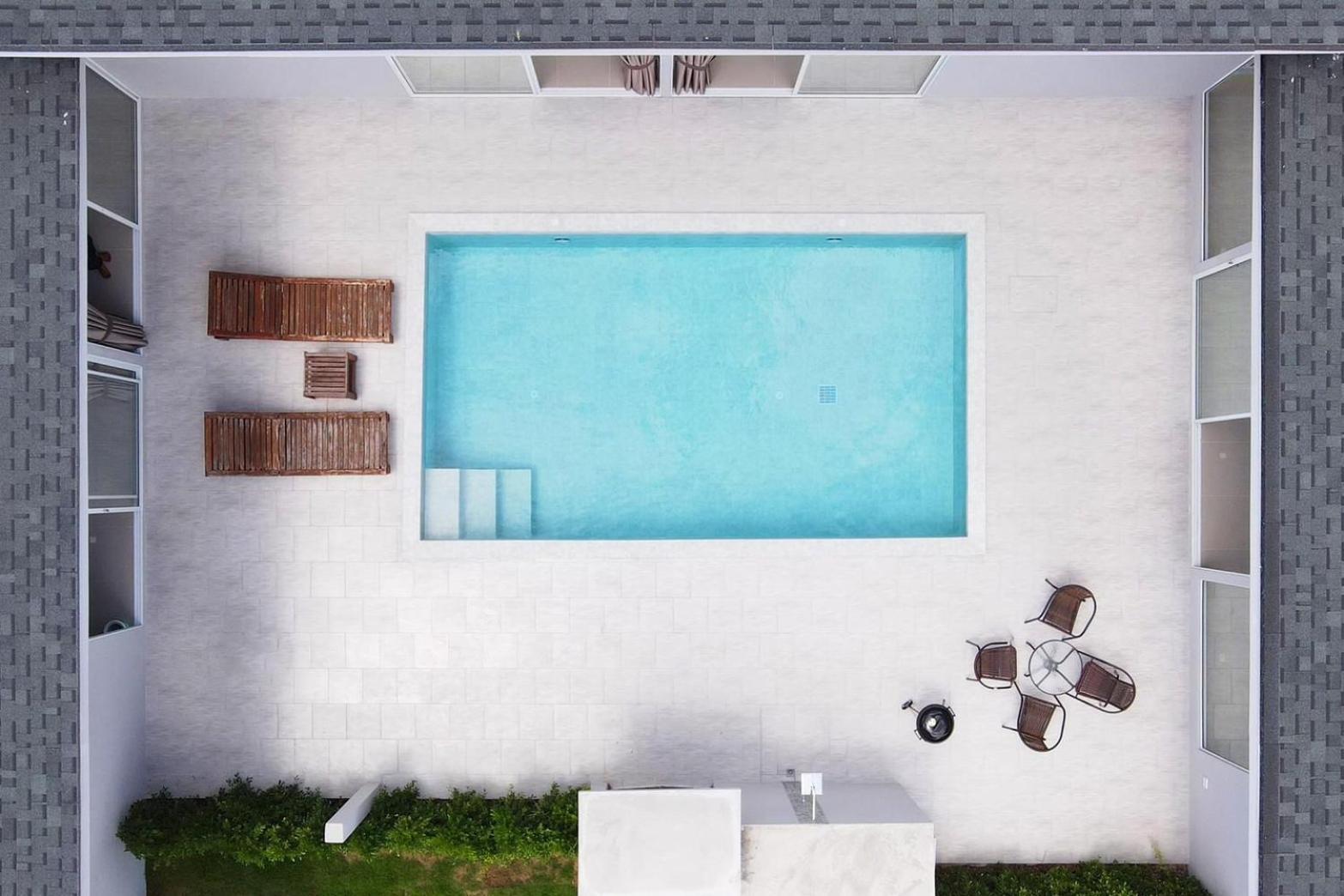 Andaman Time Beachside Pool 5* Chalong