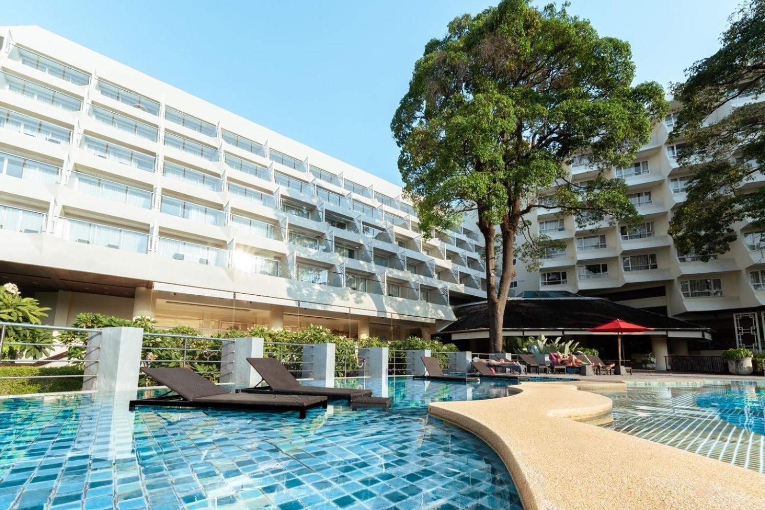 Hotel Andaman Embrace Patong,