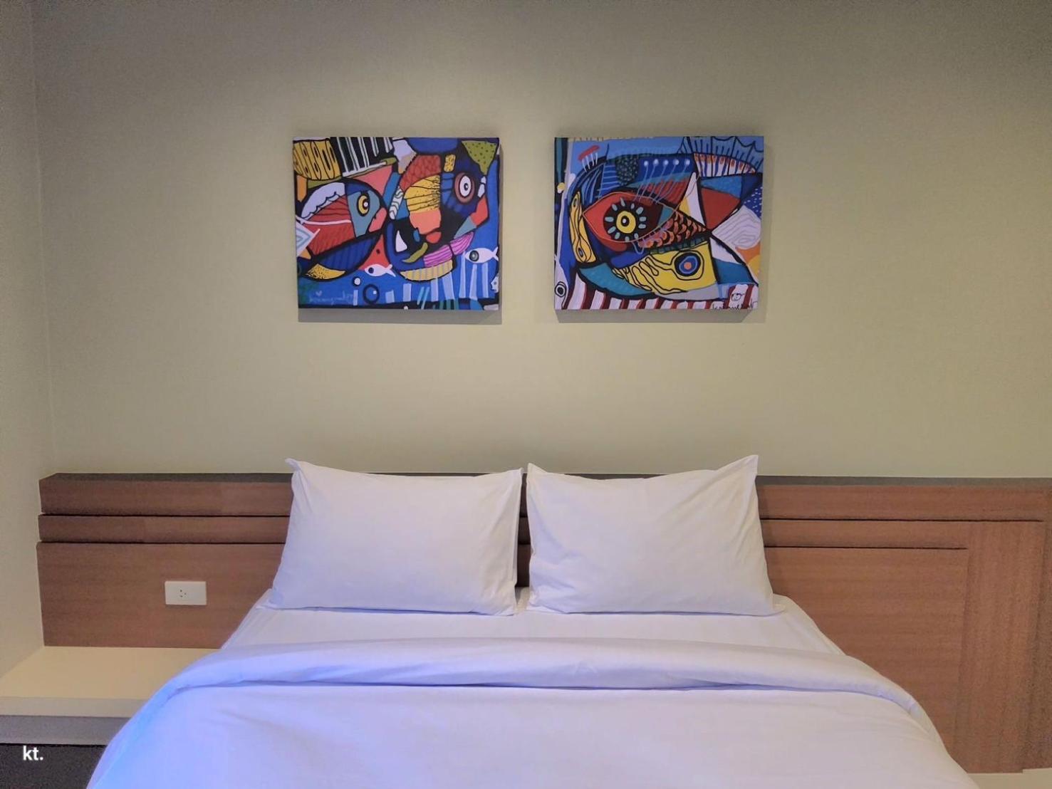 Siri Hotel *