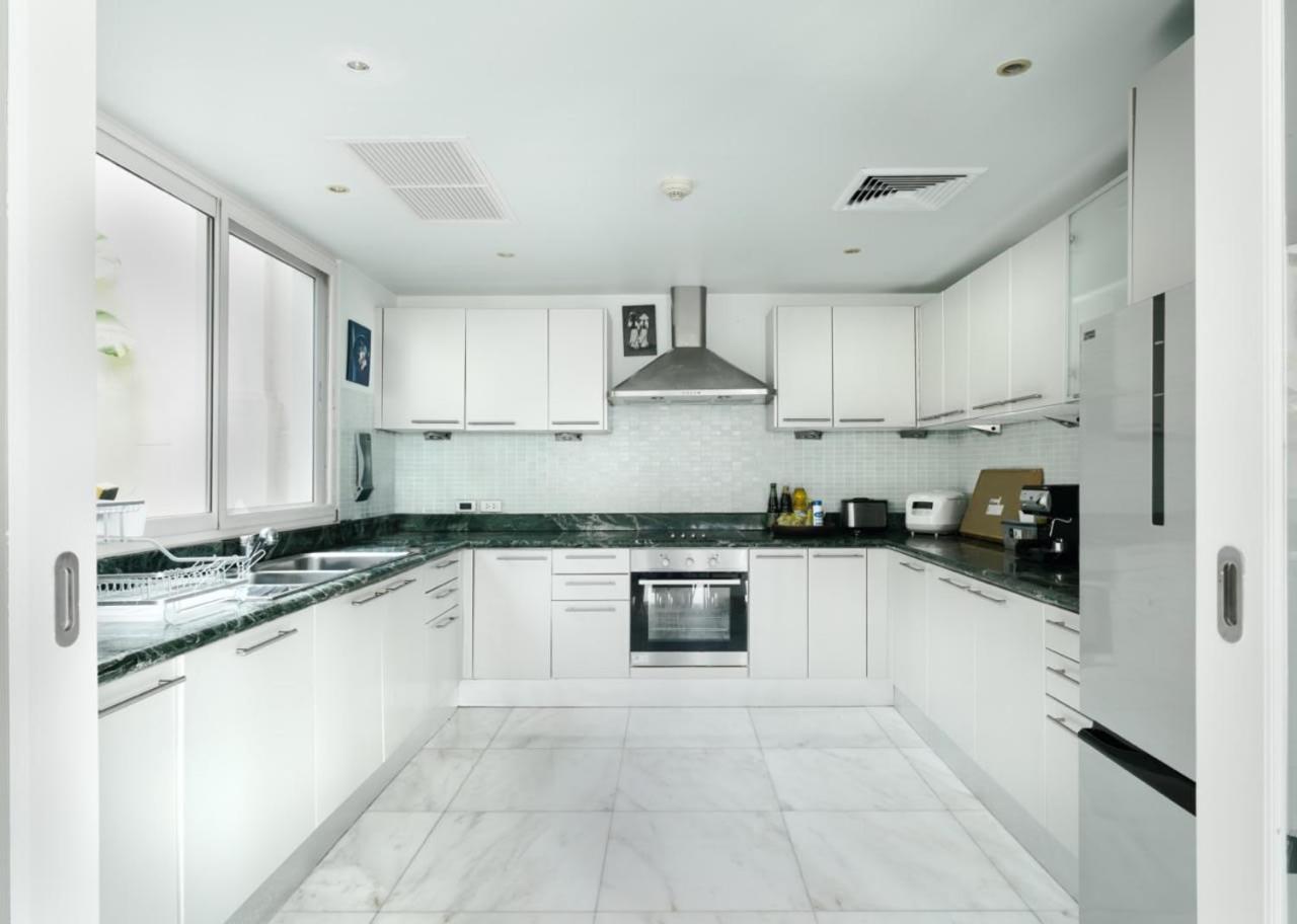 Epic Mountain View 3 Bedroom Pool 2 Mins To The *