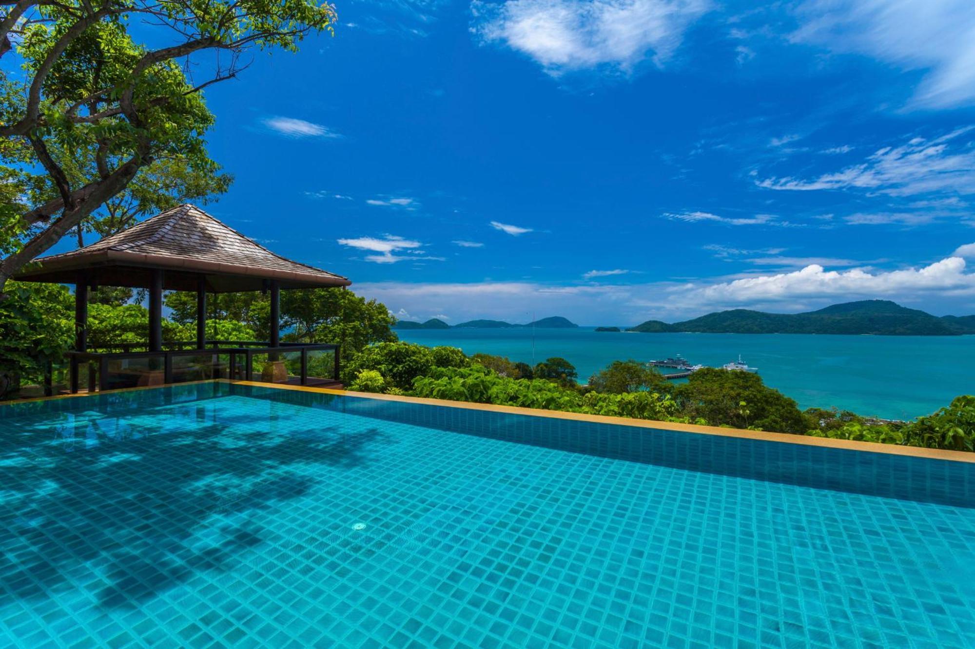 Sri Phuket Luxury Pool - Sha
