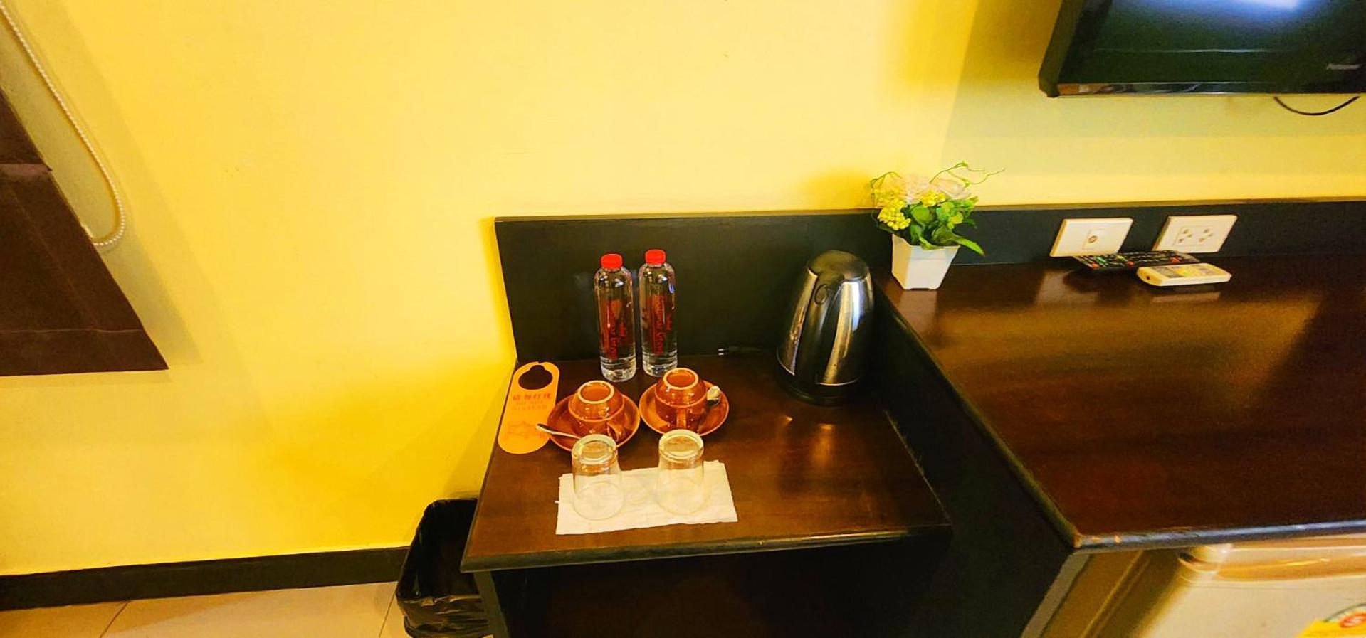 Phuket 420 Hotel 3*
