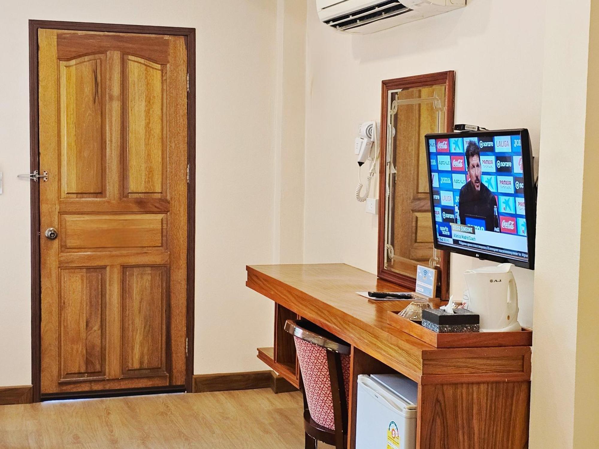 Phaithong Sotel Hotel Chalong