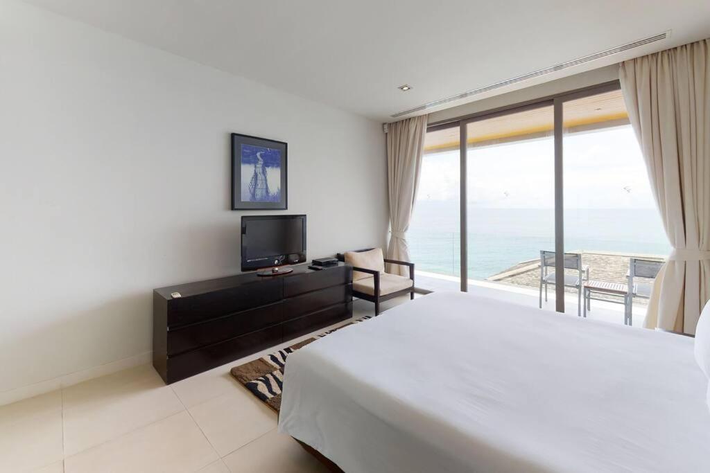 Villa Cape Sienna 4 - A Waterfront Grand Oasis