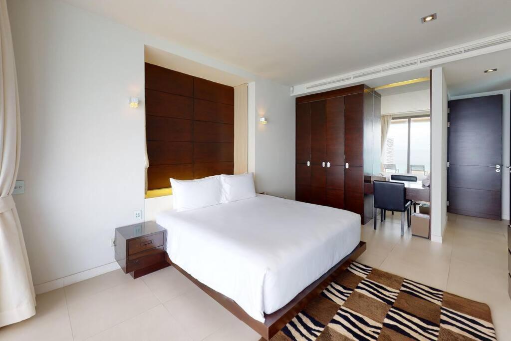 Cape Sienna 4 - A Waterfront Grand Oasis Villa Kamala Beach