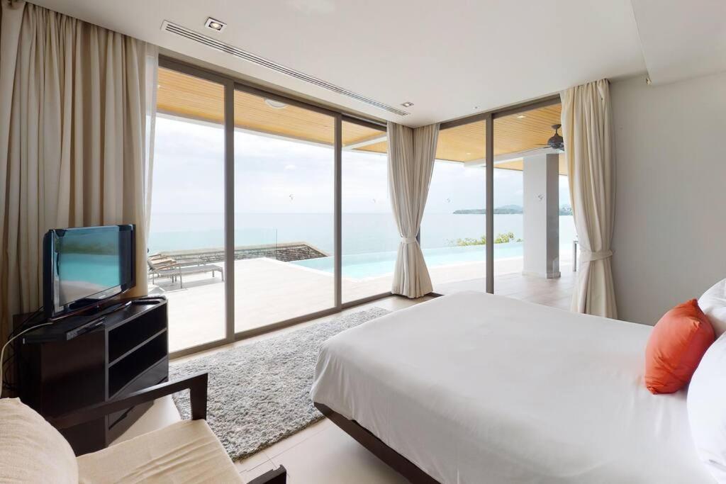 Cape Sienna 4 - A Waterfront Grand Oasis Villa