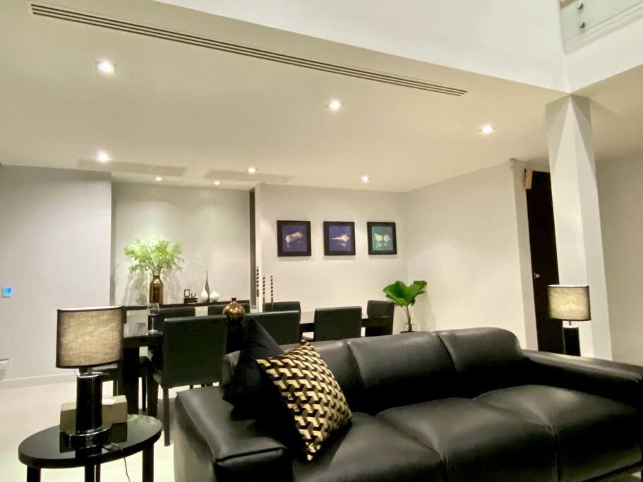 Cape Sienna 4 - A Waterfront Grand Oasis Villa *