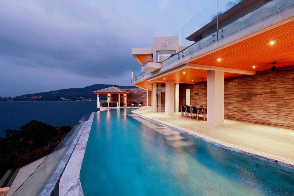 Cape Sienna 4 - A Waterfront Grand Oasis Villa Kamala Beach