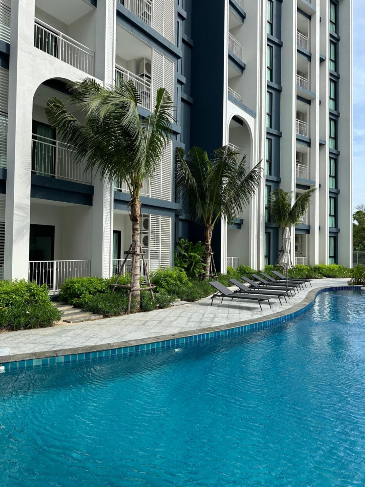 Title Halo Timeless Apartment