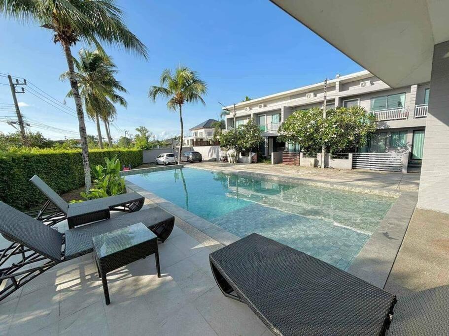 Villa Bangtao 2 Bedroom Corner Pool Access Phuket *