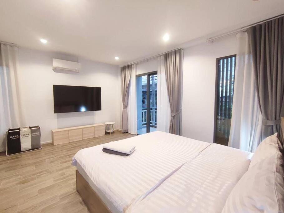 Bangtao 2 Bedroom Corner Pool Access Phuket Villa Ban Pak Lak